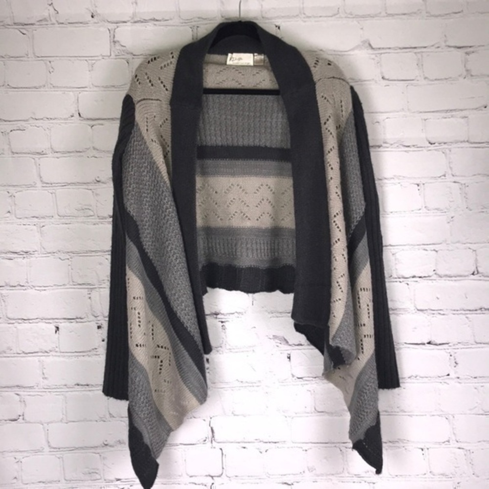 UEC RD Style open front gray cardigan sweater medium